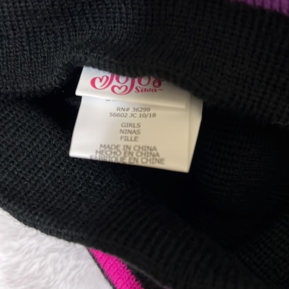 Set of 2, My little Pony and Jojo beanie hat and glove sets - Picture 5 of 5